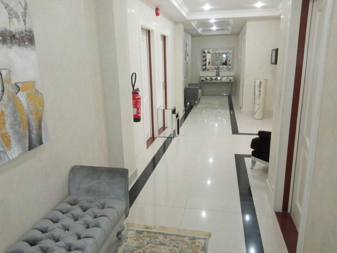 Hotel Amaritsah Браззавиль Экстерьер фото